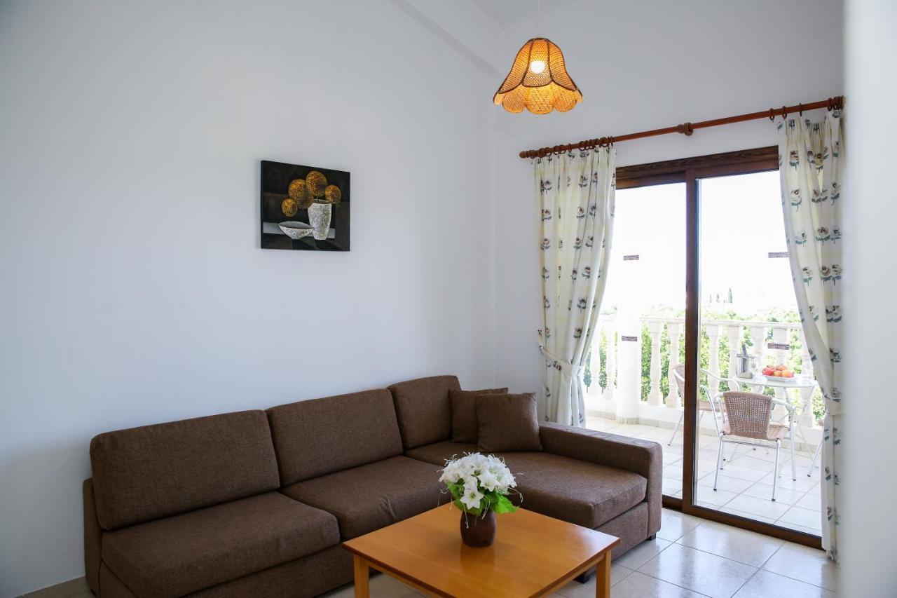 Villa Lambriana Peyia Exterior photo